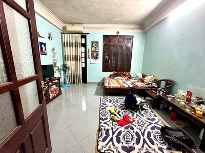 Bán nhà phố Tôn Đức Thắng, Đống Đa, ô tô vào nhà, tiện KD, 5 tầng 68m2 giá 19 tỷ 2