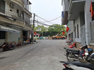 Tây Hồ-Nguyễn Hoàng Tôn - CIPUTRA - Ô TÔ - 4 Tầng ở ngay-8 TỶ 1