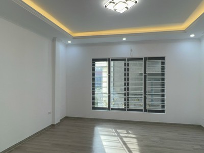 Chính chủ cần bán nhà 38/58 phố Xuân La,Tây Hồ 31 m2 x 5 t mới tinh đầy đủ nội thất 8,5t 1