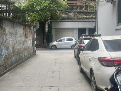 Ngọc Khánh 45m2 x Mặt tiền 4M - Ngõ to, thoáng sáng - Ô tô vào nhà 0