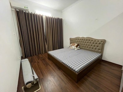Ngọc Khánh 45m2 x Mặt tiền 4M - Ngõ to, thoáng sáng - Ô tô vào nhà 2