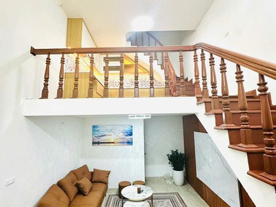 Nhà quận Đống Đa - Cách mặt phố Nguyễn Lương Bằng 15M - Gần phố 1