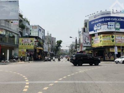 Bán nhà đường Nguyễn Trường Tộ ngang 6.7M ngay khu ăn uống trung tâm CHỈ 10 tỷ 0