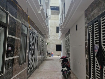 Bán nhà 4,5 tầng mới xây , Biên Giang ,dt: 31.5 , sổ đỏ, Giá: 4 tỷ 0