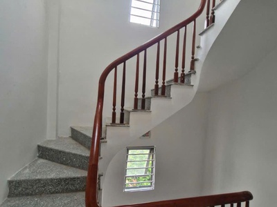 Bán nhà 4,5 tầng mới xây , Biên Giang ,dt: 31.5 , sổ đỏ, Giá: 4 tỷ 2