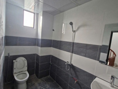 Bán nhà 4,5 tầng mới xây , Biên Giang ,dt: 31.5 , sổ đỏ, Giá: 4 tỷ 4
