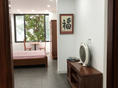 Văn phòng 26m2 wc ngoài hành lang  tầng 3 có thang máy 2