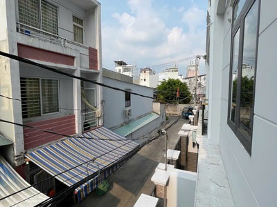  Giá tốt nhất khu vực   Nhà ngang 5,7m- 4 tầng mới đẹp   Gần Đầm Sen   Chỉ 6.6 tỷ 0