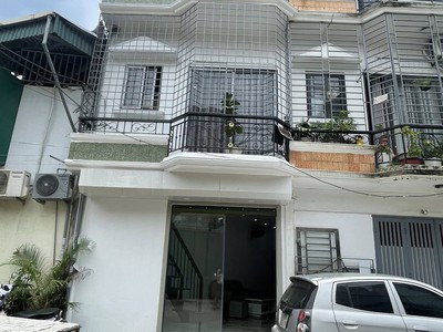 Đ/c : 12xx  - giải phóng - hoàng mai - hn 0
