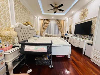 Bán nhà thanh nhàn, 1 nhà ra phố, thang máy, nhà 6 tầng đẹp ở luôn, 12 tỷ 2