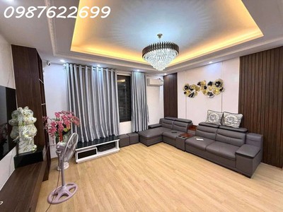 Bán nhà xuân thủy - cầu giấy- tặng full nội thất - gần phố, gần trường, chợ, tttm, nhỉnh 10 tỷ 1