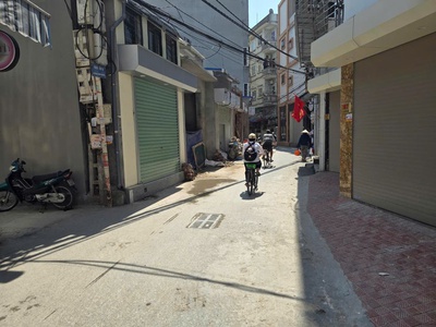 Nhà chính chủ - vị trí đẹp mặt ngõ 750 kim giang 56m2 - giá 13.7 tỷ 0