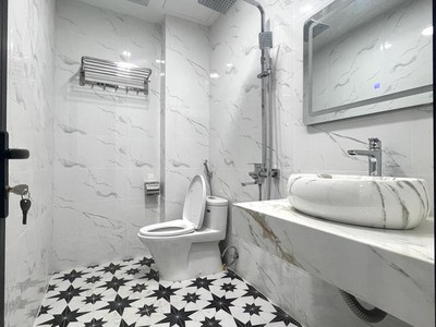 Nhà mới  đẹp phùng chí kiên - cầu giấy   thang máy - ôtô vào nhà  45m2 6t 4