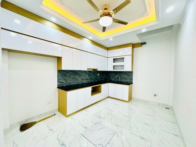 Bán nhà 5 tầng, 6 phòng ngủ, vị trí vàng thượng thanh - long biên - giá nhỉnh 8tỷ 1