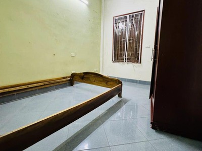 Hơn 5 tỷ-nhà 204 kim giang-36m x 4 tầng  mt 10m  2 thoáng-4 ngủ ở ngay 1