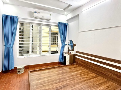 Hơn 6 tỷ-nhà đẹp-77 bùi xương trạch-33m x4 tầng-nội thất đẹp ở ngay 2