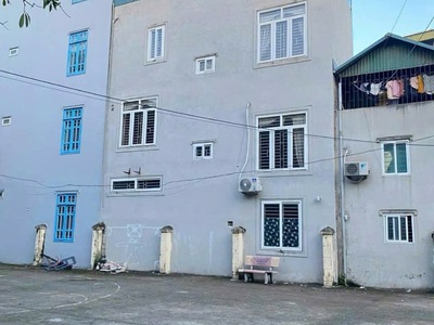 Hơn 5 tỷ-nhà 204 kim giang-36m x 4 tầng  mt 10m  2 thoáng-4 ngủ ở ngay 4