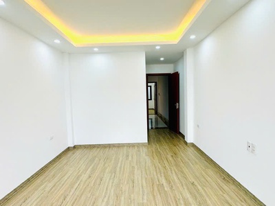 Bán nhà 5 tầng, 6 phòng ngủ, vị trí vàng thượng thanh - long biên - giá nhỉnh 8tỷ 2