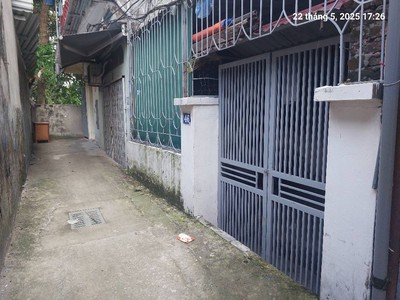 Bán đất tặng nhà c4, 50m2, mt4m, 8.5 tỷ, cổ nhuế, 3 gác, nông. bắc từ liêm. 3