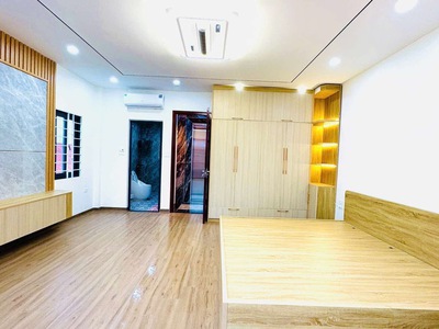 Bán nhà nguyễn văn cừ long biên xây dựng 51m x 6 tầng thang máy oto đỗ gần giá 8 tỷ 3