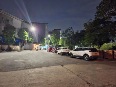 Ngọc thụy nhỉnh 20 tỷ 80m khu nhà vỉa hè phân lô ô tô,long biên hà nội 2