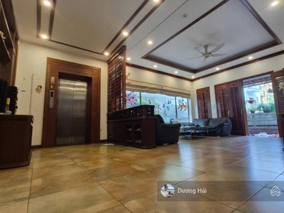 Bán nhà riêng tại phố nghĩa đô - cầu giấy 70m mt 15m - lô góc hàng xóm starlake - ô tô vỉa hè 0