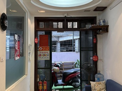 Bán nhà nguyễn thị định  40 m 5t mt6m giá 10,8 tỷ ngõ rộng  10m ra ô tô tránh . 0