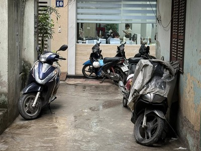 Bán nhà nguyễn thị định  40 m 5t mt6m giá 10,8 tỷ ngõ rộng  10m ra ô tô tránh . 1