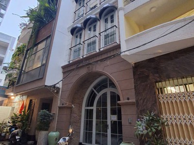 Bán gấp thủ khoa huân 46.5 tỷ quận 1 hồ chí minh  diện tích 98.18m2   4.55 x 21 m  , 4 tầng mới 1