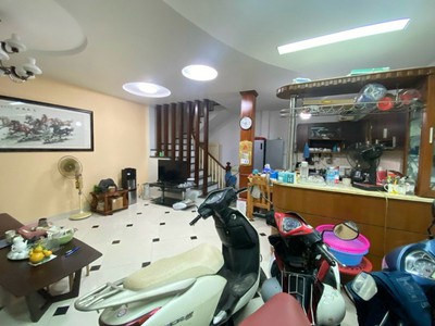 Duy nhất 1 căn chính kinh thanh xuân- gần royal city  - 44mx3 tầng - 3 ngủ - ngõ rộng - 10.9 tỷ lh 1