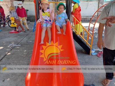 Cầu trượt trẻ em máng nhựa đôi nhập khẩu G, cầu trượt trẻ em 4