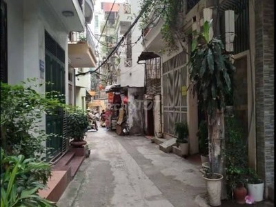 Cho thuê nhà phố trường chinh, 3 tầng x 31m2, 2 ngủ, 8 triệu vào ở ngay 1