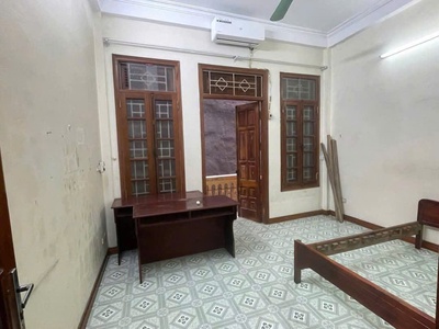 Cho thuê nhà phố trường chinh, 3 tầng x 31m2, 2 ngủ, 8 triệu vào ở ngay 4