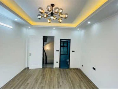Nhà liền kề 35m2 5 tầng    gần kđt trung hòa trung kính , cầu giấy   giá chỉ loanh quanh 7 tỷ 4