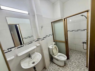 Căn nhà hot nhất lúc này  diện tích lớn ngang hiếm 6,1m, lê quang định, p11,bt - 6.1 x 10m - giá: 3