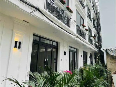 Nhà liền kề 35m2 5 tầng    gần kđt trung hòa trung kính , cầu giấy   giá chỉ loanh quanh 7 tỷ 0