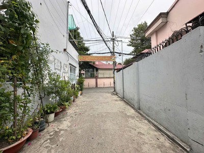 Chủ gấp lắm nhà đẹp vào ở ngay 2 tầng giá nhỉng 4,x tỷ ngay linh đông. 0