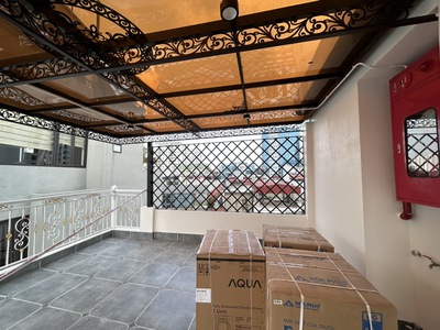 Toà căn hộ dịch vụ lạc long quân 8 tầng xây mới thang máy - 22 phòng khép kín full đồ - ô tô 30m - 4