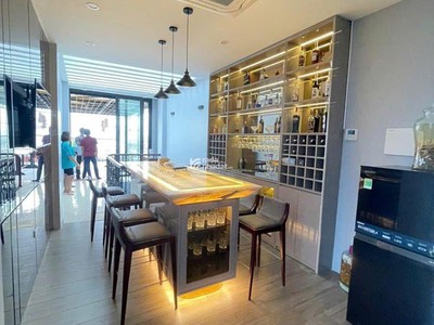 Bán nhà mặt phố cầu giấy 82m - mt khủng 6,5m - vỉa hè ô tô tránh chỉ 37 tỷ 2