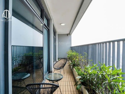 Tôi cần bán gấp căn góc 144.1m2 tại khu căn hộ brg diamond residence 25 lê văn lương 3