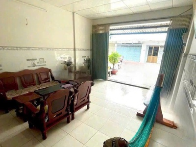 Chính chủ kẹt tiền xoay vốn làm ăn bán nhà mặt tiền ngay ở trong chợ tphcm 2