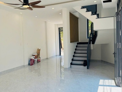 Bán nhà 1 trệt 1 lầu căn góc tđc đất lành cách đường phong châu 80m. 1