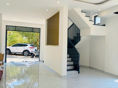 Bán nhà 1 trệt 1 lầu căn góc tđc đất lành cách đường phong châu 80m. 4