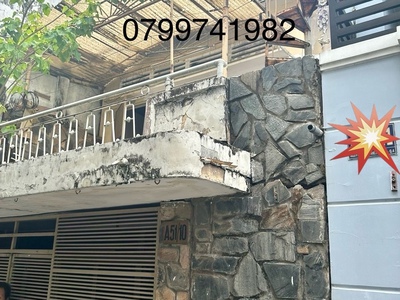 Nhà ngang lớn xe hơi ngủ trong nhà- thong ra nguyễn tất thành. 2