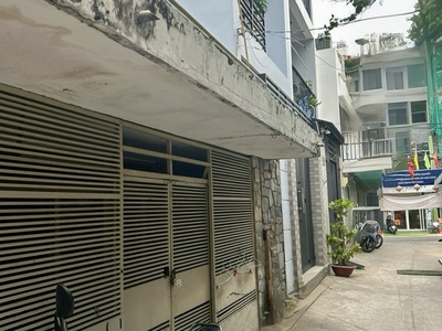Siêu víp nhà chỉ có 7,8 tỷ mà xe hơi vo nhà luôn - gần trường khánh hội, gần chợ,kế bên quận 7 khu 1
