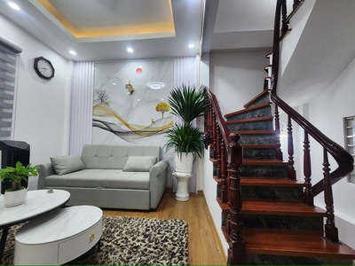 Bán nhà -phố tôn đức thắng-nhà dân  xây ,5tầng -dt 22 m2 -mt 3.2m giá chỉ 5.2 tỷ 2