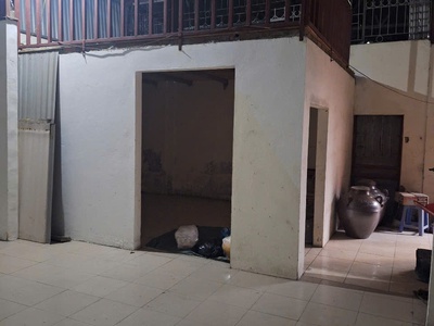 Cho thuê nhà có sân vườn   kho xưởng mặt phố ngọc thụy, long biên, hn. dt 550m2 2
