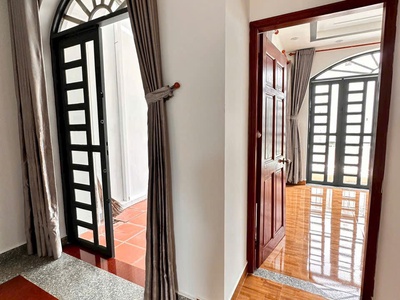 Nhà đẹp ngang khủng 6m gần trường cao đẵng điện lực p.thạnh lộc quận 12- 2 tầng- đường oto- chỉ 1