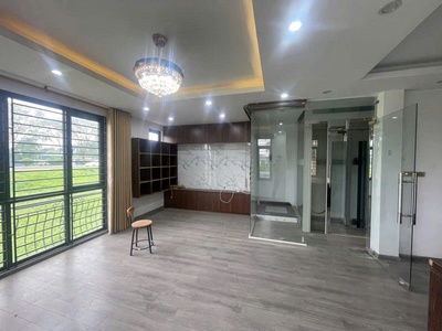 Bán nhà mặt phố lâm du , bồ đề, long biên , thang máy ,41m  6 tầng , mặt tiền 6.3m , giá chỉ 13 tỷ 3