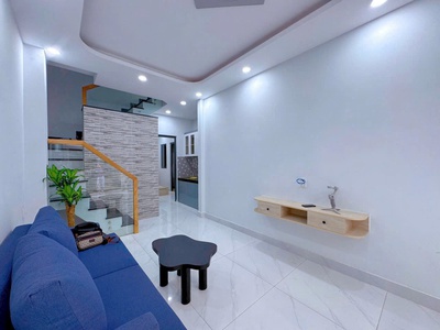 Chủ bán nhà hẻm 35/... xô viết nghệ tĩnh, p.17, q.bình thạnh, hcm .nhà mới ở ngay có sân vườn, giáp 4